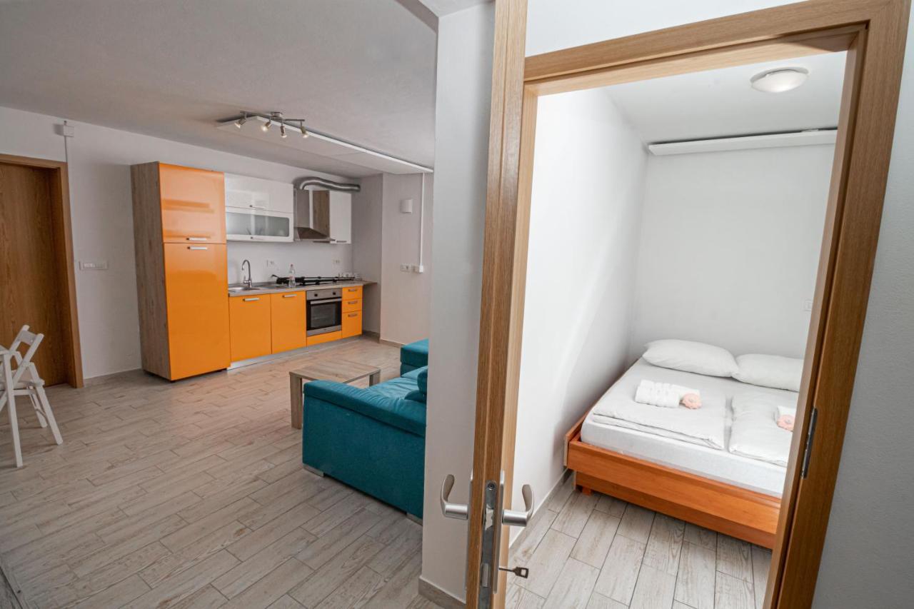 Sml Apartments 2 Izola Exterior foto